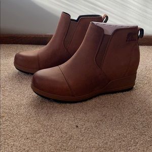 Women’s brand new Sorel wedge bootie